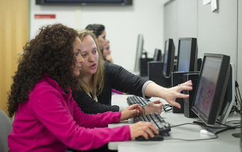 students at computers using Social Explorer