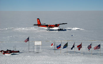 Twin Otter at South Pole