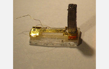 Photo of torque cantilever which measures magnetic property of bismuth in intense magnetic fields.