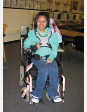 Photo of Yomara Bedolla, a high school student who uses a wheelchair.