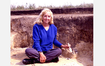 Photo of Sandra Olsen excavating at the Botai site of Vasilkovka in 2002.