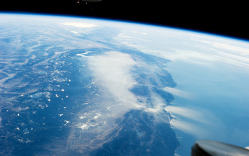 Photo from the International Space Station in January 2014 showin no snow on California's mountains.