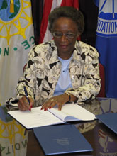 Dr. Cora Marrett signs MOU on G8 Research Councils Initiative on Multilateral Research