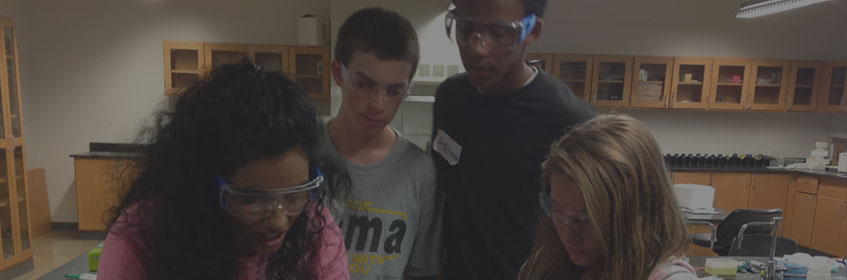 Students engage in experiments at Iowa EPSCoR STEM summer camp.
