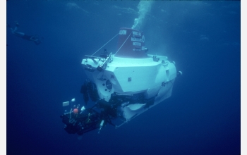 Submersible <em>Alvin</em> enables scientists to study subterranean worlds at bottom of ocean
