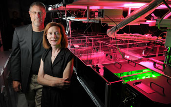 Physics professors Margaret Murnane and Henry Kapteyn at JILA