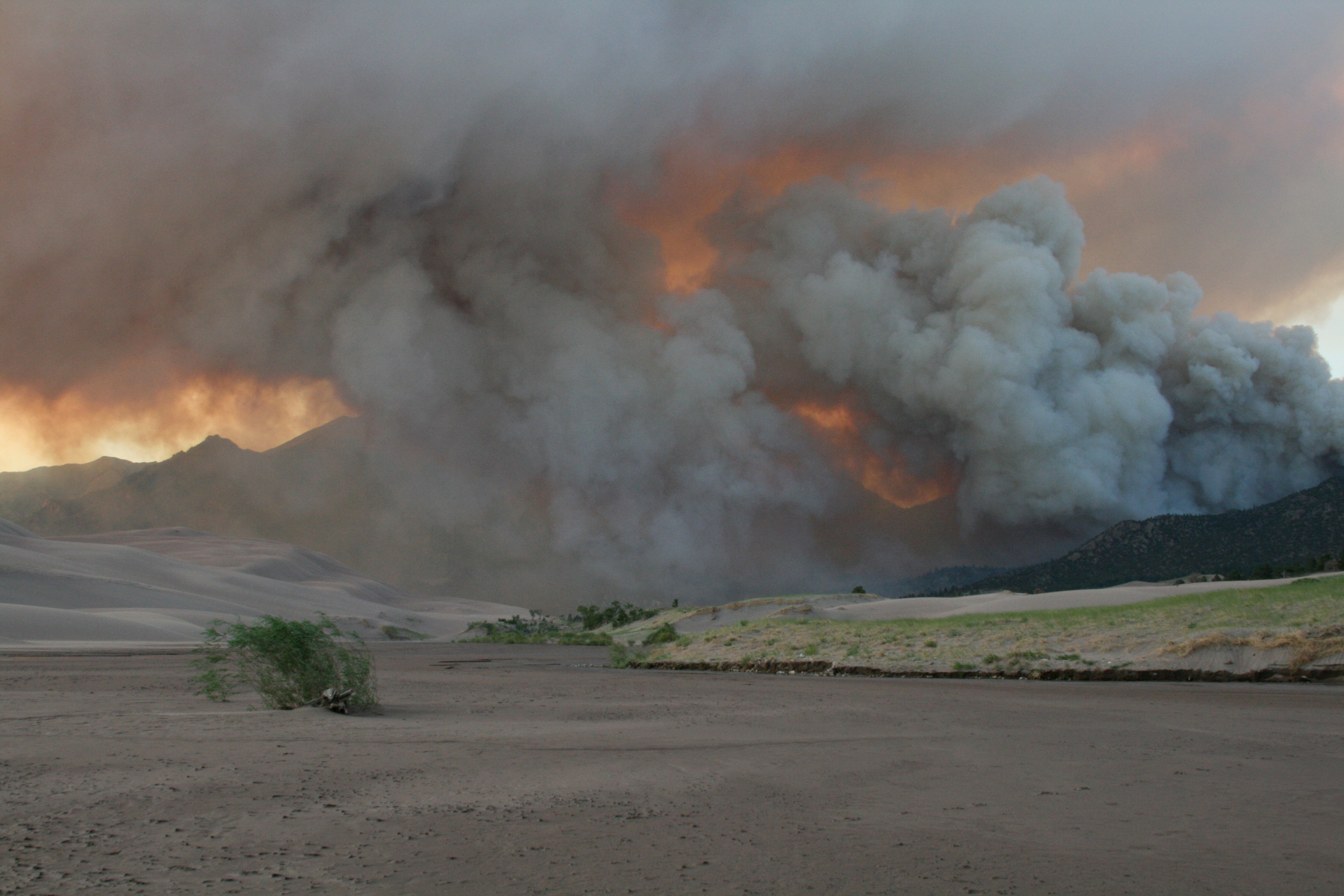 Sand dunes hold a record of fire history •