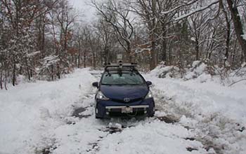 self-driving car navigate in snow