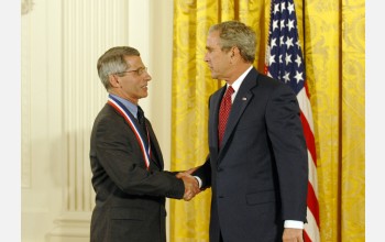 Photo of Fauci and the President